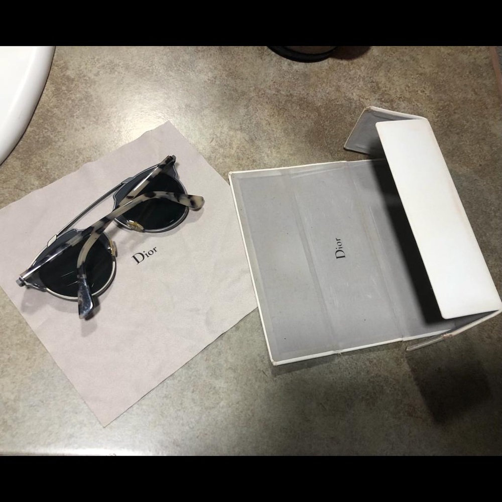 Dior 48mm Grey Havana sunglasses - Picture 8 of 16
